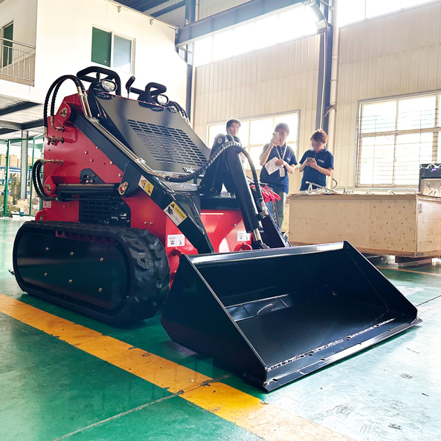 YC-380 skid steer loader